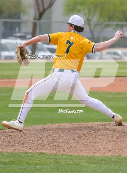 Thumbnail 2 in Glenbrook North vs. Redmond (Coach Bob Invitational) photogallery.