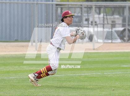 Thumbnail 2 in Glenbrook North vs. Redmond (Coach Bob Invitational) photogallery.