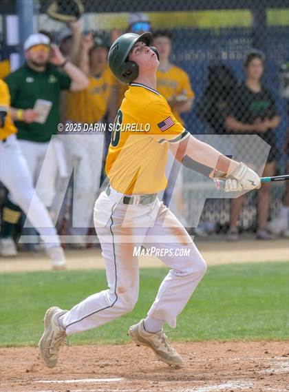 Thumbnail 3 in Glenbrook North vs. Redmond (Coach Bob Invitational) photogallery.