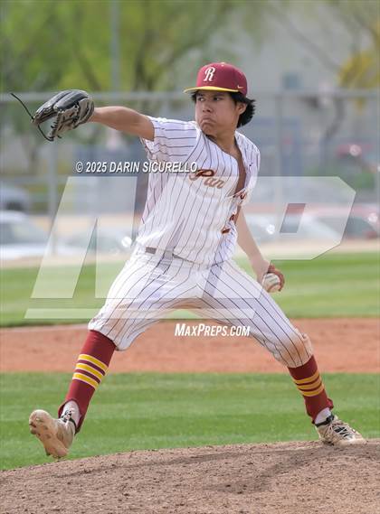 Thumbnail 2 in Glenbrook North vs. Redmond (Coach Bob Invitational) photogallery.