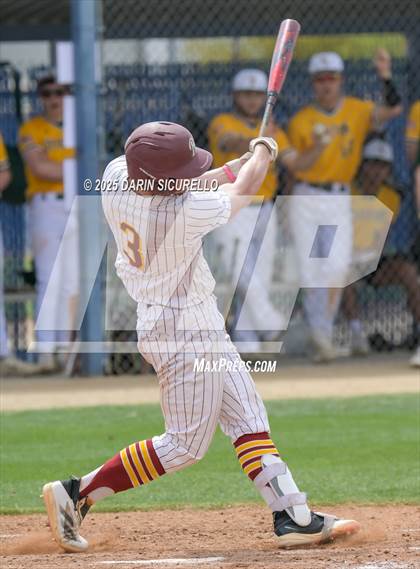 Thumbnail 1 in Glenbrook North vs. Redmond (Coach Bob Invitational) photogallery.