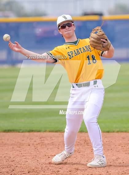 Thumbnail 1 in Glenbrook North vs. Redmond (Coach Bob Invitational) photogallery.