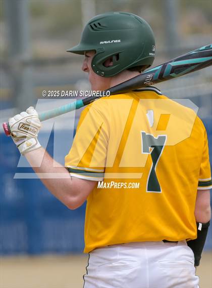 Thumbnail 1 in Glenbrook North vs. Redmond (Coach Bob Invitational) photogallery.