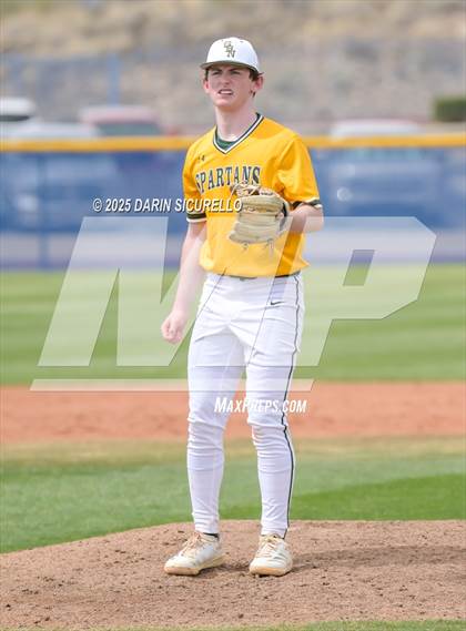 Thumbnail 1 in Glenbrook North vs. Redmond (Coach Bob Invitational) photogallery.