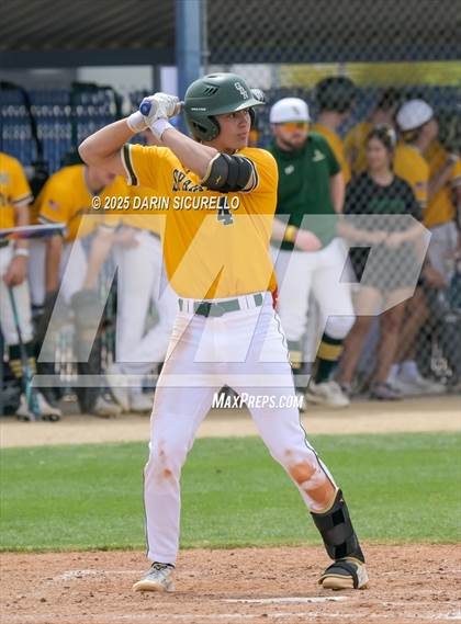 Thumbnail 1 in Glenbrook North vs. Redmond (Coach Bob Invitational) photogallery.