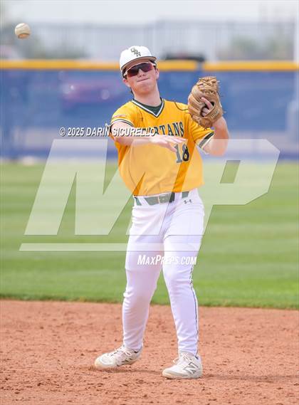 Thumbnail 2 in Glenbrook North vs. Redmond (Coach Bob Invitational) photogallery.