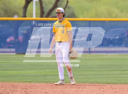 Thumbnail 1 in Glenbrook North vs. Redmond (Coach Bob Invitational) photogallery.