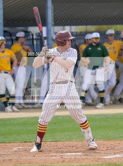 Thumbnail 1 in Glenbrook North vs. Redmond (Coach Bob Invitational) photogallery.