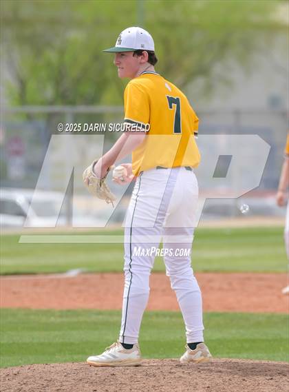Thumbnail 3 in Glenbrook North vs. Redmond (Coach Bob Invitational) photogallery.