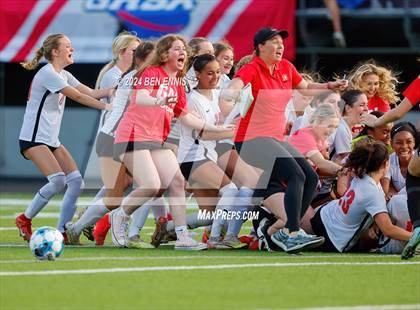 Thumbnail 1 in Cambridge vs. Greater Atlanta Christian (GHSA 5A Championship) photogallery.