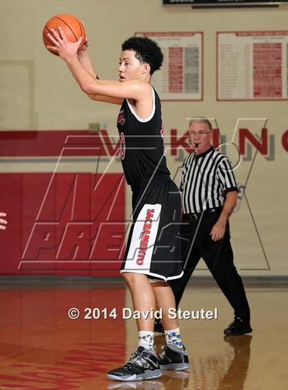 Thumbnail 1 in Sacramento Country Day vs. San Juan (Viking Classic) photogallery.