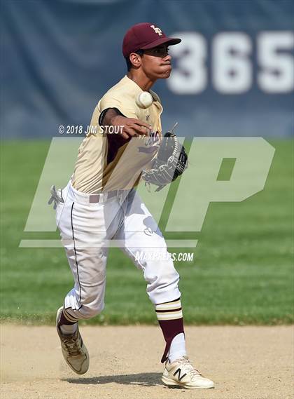 Thumbnail 3 in Regis vs. Iona Prep (CHSAA AA Winners Bracket Semifinal) photogallery.