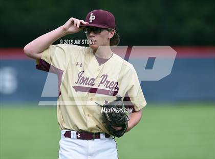 Thumbnail 1 in Regis vs. Iona Prep (CHSAA AA Winners Bracket Semifinal) photogallery.