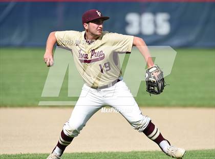 Thumbnail 1 in Regis vs. Iona Prep (CHSAA AA Winners Bracket Semifinal) photogallery.