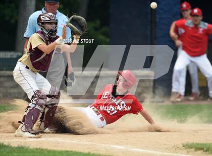 Thumbnail 3 in Regis vs. Iona Prep (CHSAA AA Winners Bracket Semifinal) photogallery.