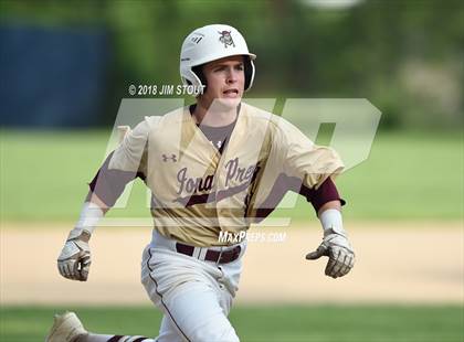 Thumbnail 3 in Regis vs. Iona Prep (CHSAA AA Winners Bracket Semifinal) photogallery.