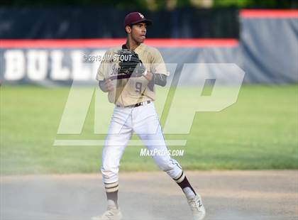 Thumbnail 3 in Regis vs. Iona Prep (CHSAA AA Winners Bracket Semifinal) photogallery.