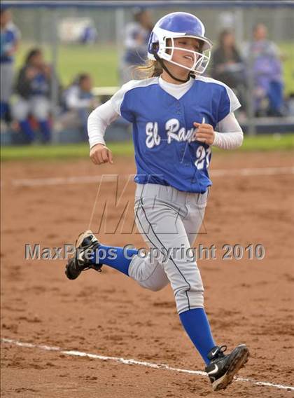 Thumbnail 1 in El Rancho @ Cantwell-Sacred Heart photogallery.