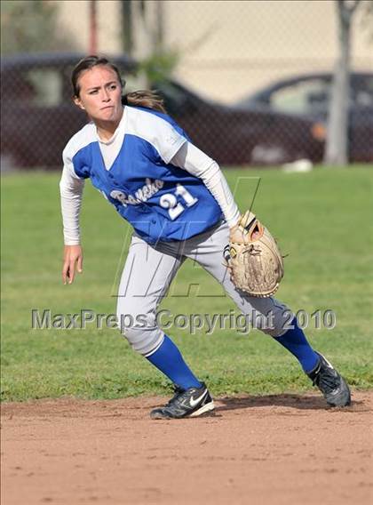 Thumbnail 2 in El Rancho @ Cantwell-Sacred Heart photogallery.
