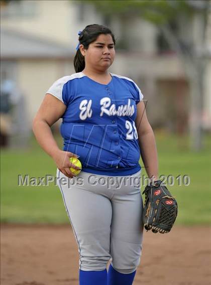 Thumbnail 3 in El Rancho @ Cantwell-Sacred Heart photogallery.