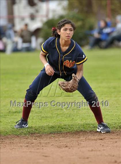 Thumbnail 3 in El Rancho @ Cantwell-Sacred Heart photogallery.