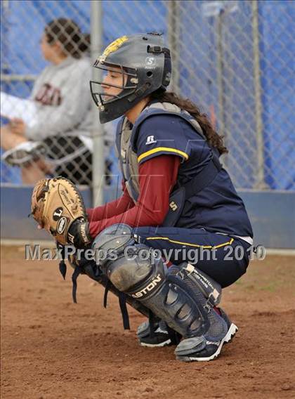 Thumbnail 3 in El Rancho @ Cantwell-Sacred Heart photogallery.