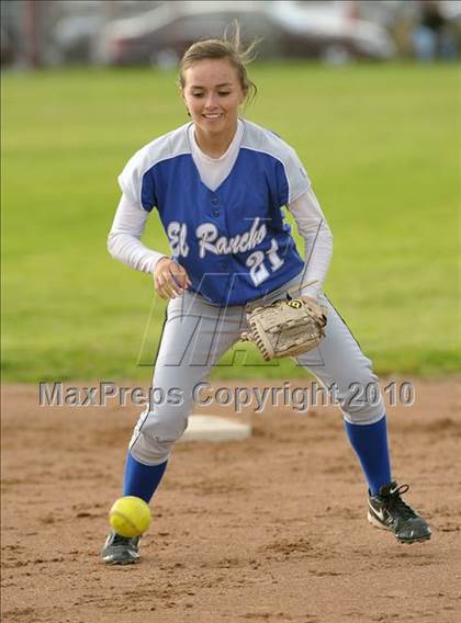 Thumbnail 3 in El Rancho @ Cantwell-Sacred Heart photogallery.