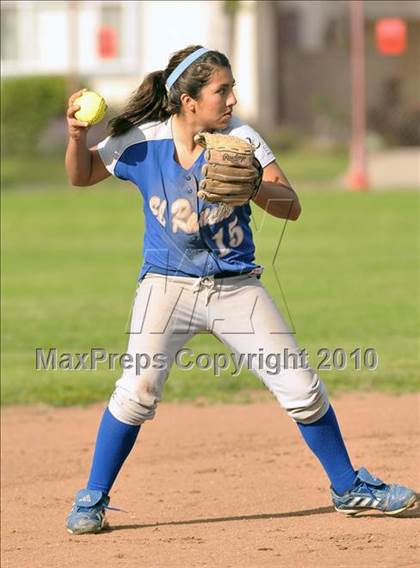 Thumbnail 3 in El Rancho @ Cantwell-Sacred Heart photogallery.