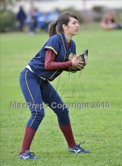 Thumbnail 3 in El Rancho @ Cantwell-Sacred Heart photogallery.