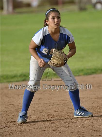 Thumbnail 3 in El Rancho @ Cantwell-Sacred Heart photogallery.
