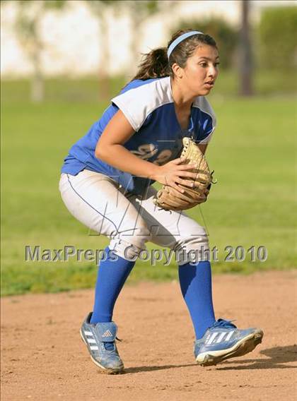 Thumbnail 3 in El Rancho @ Cantwell-Sacred Heart photogallery.