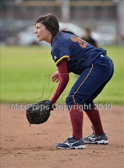 Thumbnail 3 in El Rancho @ Cantwell-Sacred Heart photogallery.