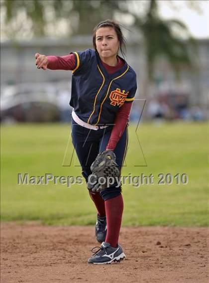 Thumbnail 1 in El Rancho @ Cantwell-Sacred Heart photogallery.