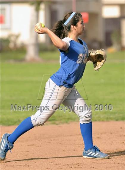Thumbnail 1 in El Rancho @ Cantwell-Sacred Heart photogallery.