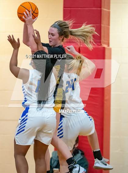 Thumbnail 1 in Princeton vs. Murphy (NCHSAA 1A Final) (1 of 2 - the game) photogallery.