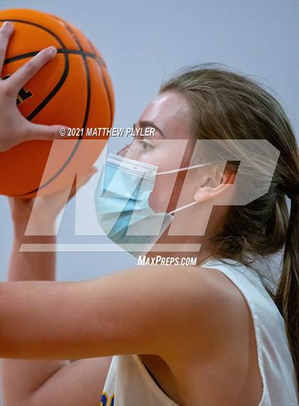 Thumbnail 1 in Princeton vs. Murphy (NCHSAA 1A Final) (1 of 2 - the game) photogallery.