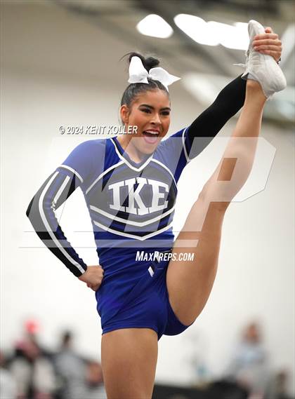 Thumbnail 1 in Utica Eisenhower vs. Franklin (MHSAA Districts) photogallery.