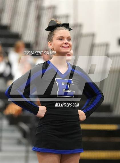 Thumbnail 2 in Utica Eisenhower vs. Franklin (MHSAA Districts) photogallery.