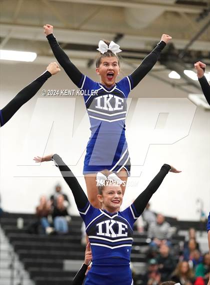 Thumbnail 1 in Utica Eisenhower vs. Franklin (MHSAA Districts) photogallery.