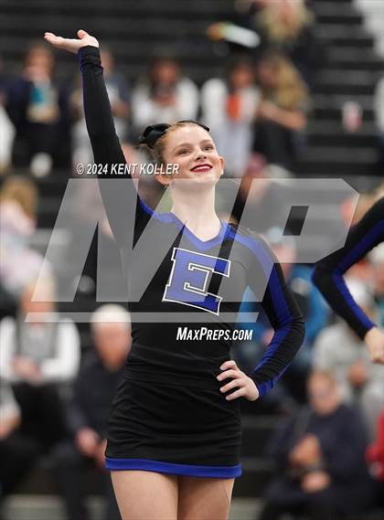 Thumbnail 2 in Utica Eisenhower vs. Franklin (MHSAA Districts) photogallery.