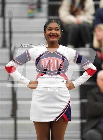 Thumbnail 2 in Utica Eisenhower vs. Franklin (MHSAA Districts) photogallery.
