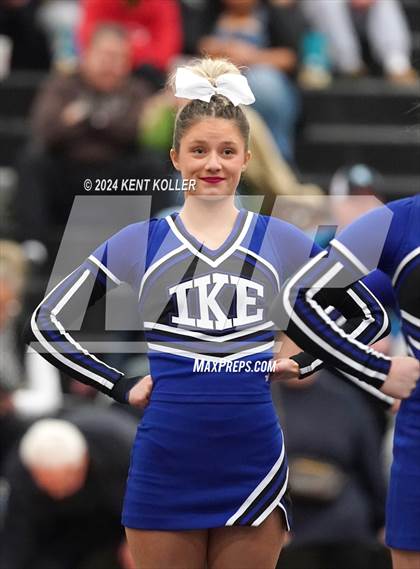 Thumbnail 1 in Utica Eisenhower vs. Franklin (MHSAA Districts) photogallery.