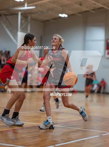 Thumbnail 1 in West Union vs South Pontotoc (Scrimmage) photogallery.