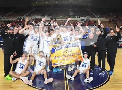 Thumbnail 1 in Monument Valley vs. Valley Christian (AIA 3A Final) photogallery.