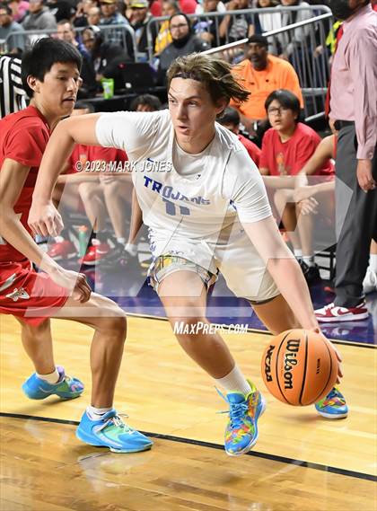 Thumbnail 1 in Monument Valley vs. Valley Christian (AIA 3A Final) photogallery.