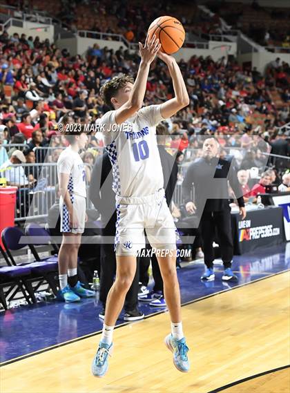 Thumbnail 1 in Monument Valley vs. Valley Christian (AIA 3A Final) photogallery.