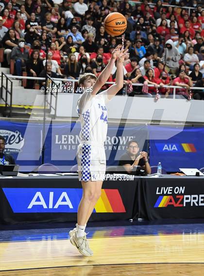 Thumbnail 1 in Monument Valley vs. Valley Christian (AIA 3A Final) photogallery.