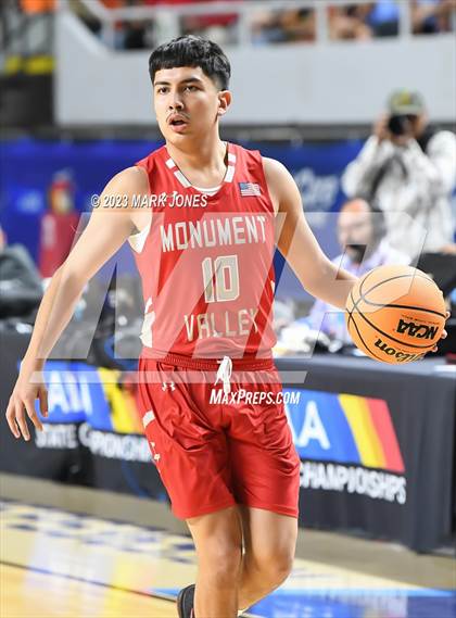 Thumbnail 1 in Monument Valley vs. Valley Christian (AIA 3A Final) photogallery.