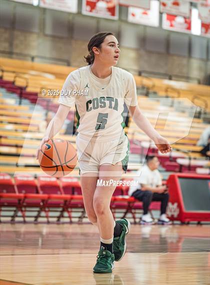 Thumbnail 1 in Harvard-Westlake vs. Mira Costa (Kiernan Klassic Showcase) photogallery.