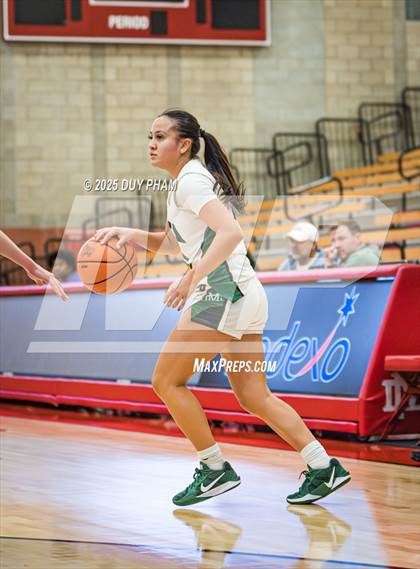 Thumbnail 2 in Harvard-Westlake vs. Mira Costa (Kiernan Klassic Showcase) photogallery.